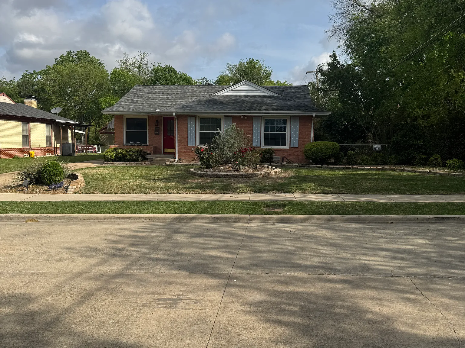 2509 Montalba Ave — Photo 3