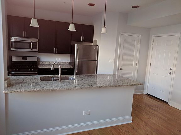 2nd image of 3110 W Dickens Ave #1
