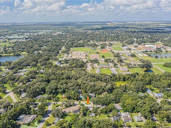 3rd image of 1620 S Hibiscus Dr