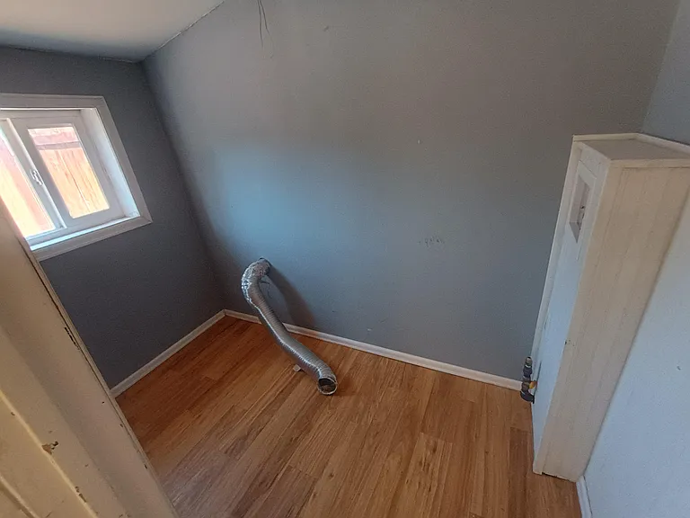 242 Gunnison Ave #1 — Photo 9