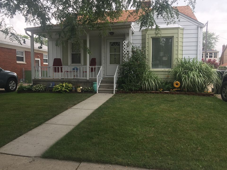 1st image of 476 Highland St