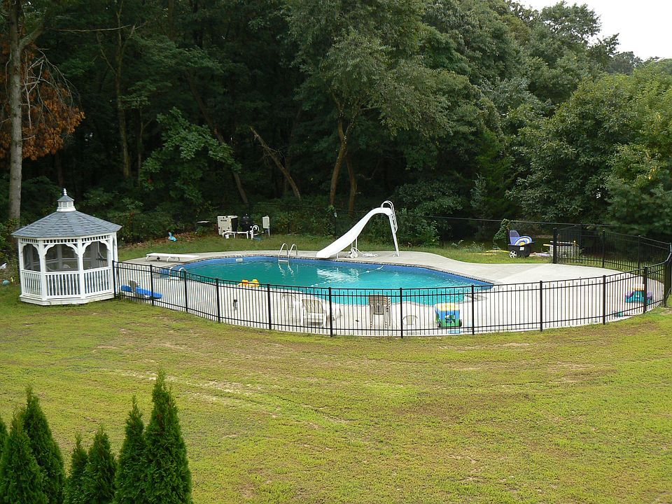 1st image of 37 Paige Ln