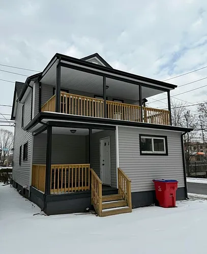28 7th Ave Photo 1