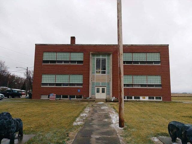 2nd image of 435 & 323 S Broadway St