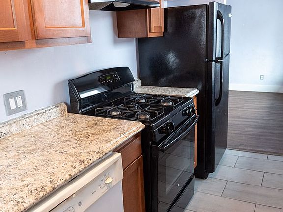 5th image of 3710 Upham St APT 9