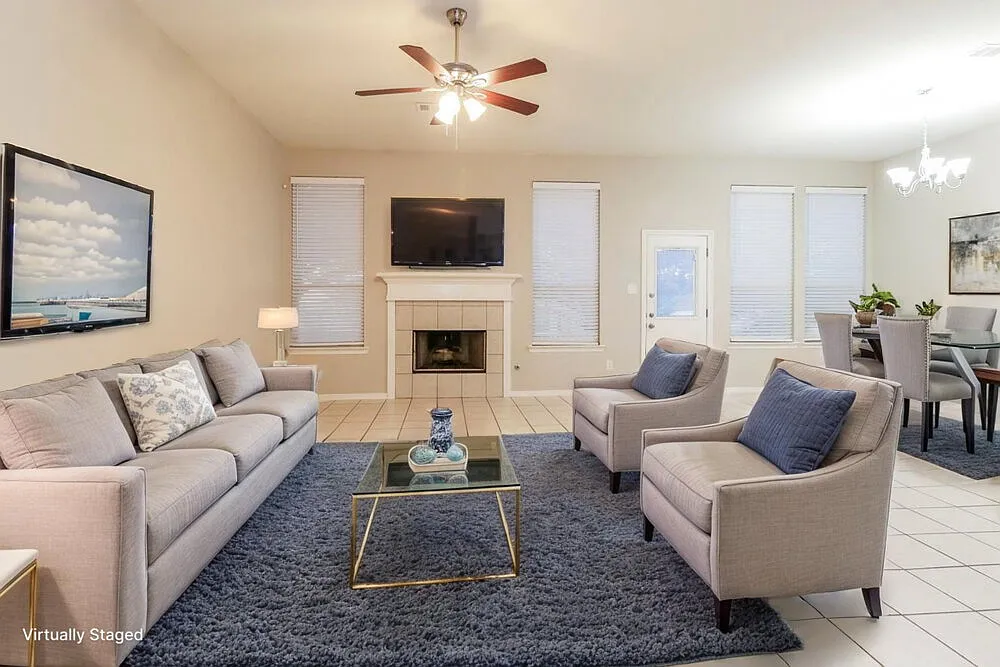 3 bed, 2.0 bath, 1606 sqft, $1,830 — Photo 3