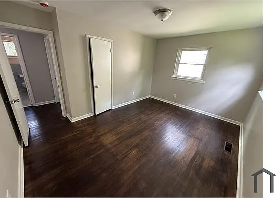 2025 Woodrow Dr — Photo 4