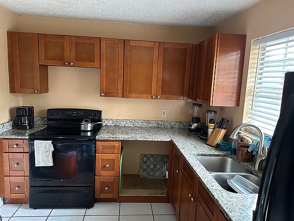 4th image of 702 SW 7th Street SW