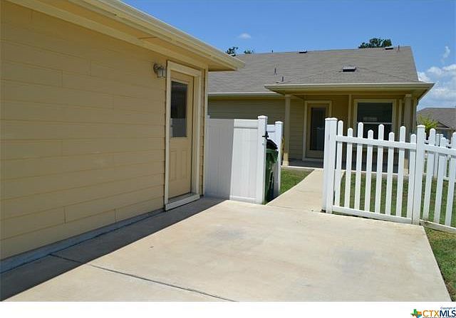 2nd image of 1605 Willow Vis