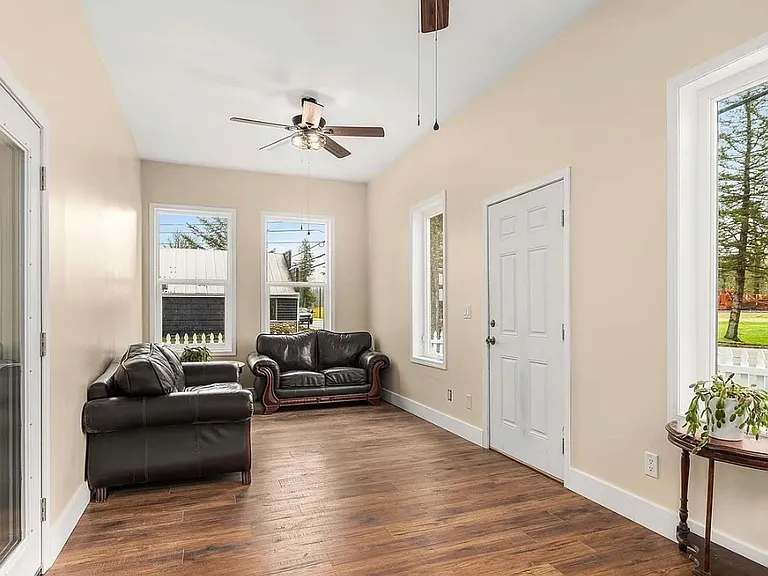 125 Croft Ave — Photo 3