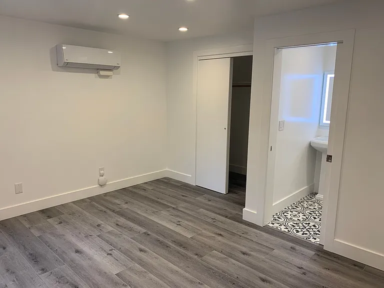 390 Euclid Ave — Photo 49