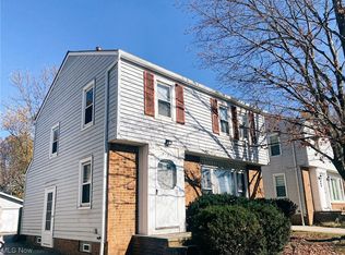 9704 Snow Rd, Parma, OH 44130