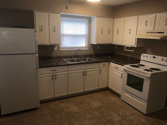 Eat in kitchen