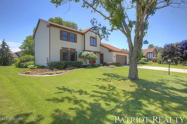 1st image of 2074 Wolfboro Dr SE