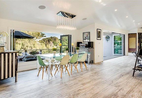 5th image of 3747 Palos Verdes Dr N