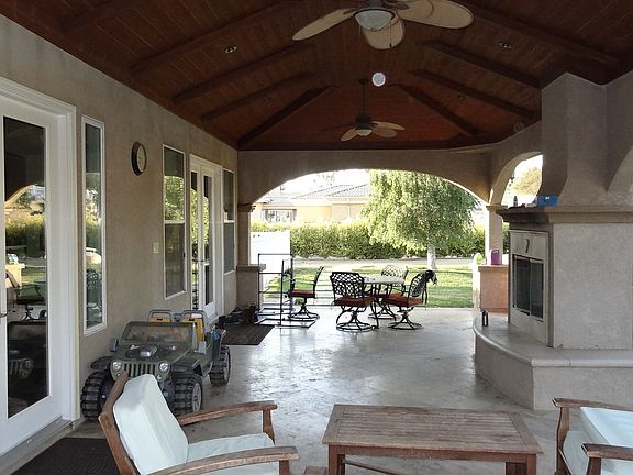 Outdoor Living Space 2