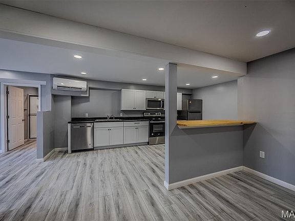 2nd image of 20955 Homer Rd Unit B