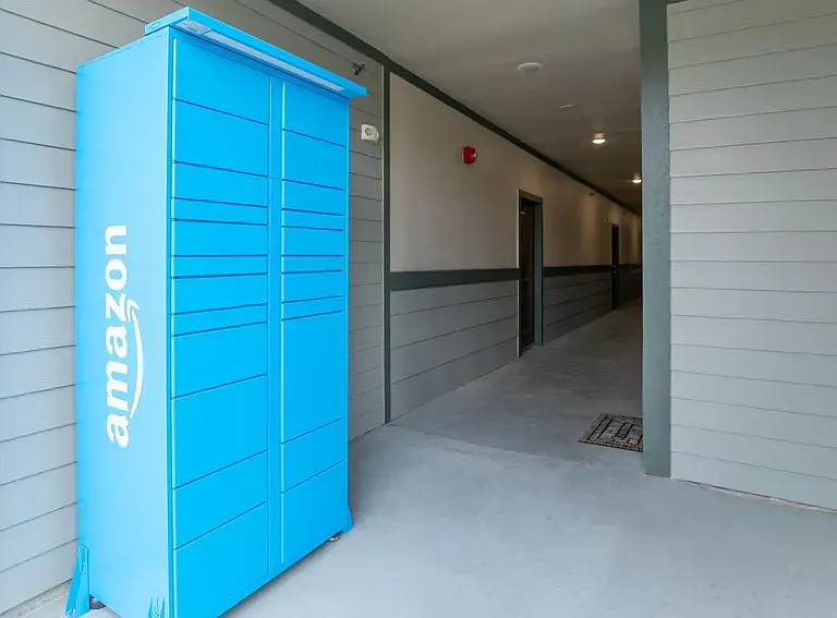 La Mariposa Apartments — Photo 22