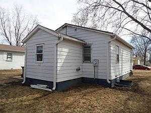 5th image of 1617 Whitcher Ave