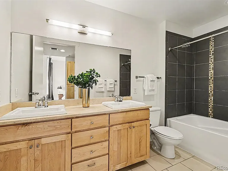 1738 N Franklin St #1-A — Photo 18