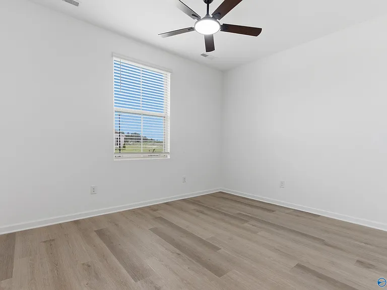 104 Cavern Ct — Photo 10