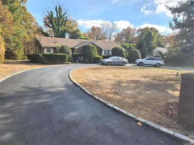 9 Susan Lane, Dix Hills, NY, 11746