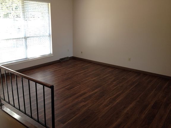 2nd image of 5204 Highview Ct