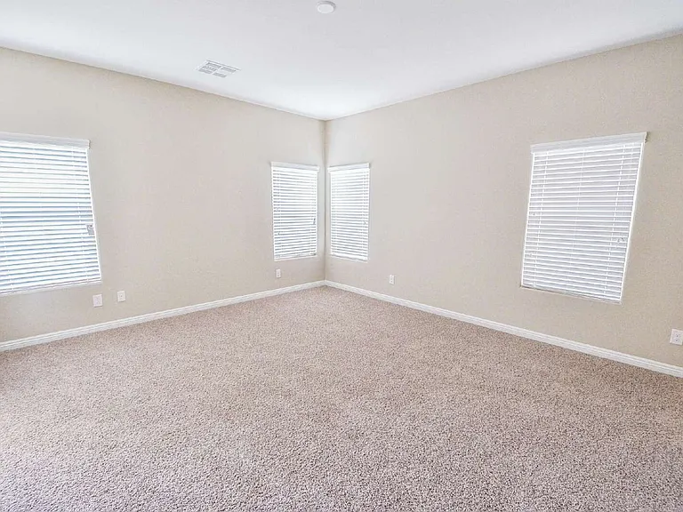 9422 Sand Tiger Ave — Photo 16