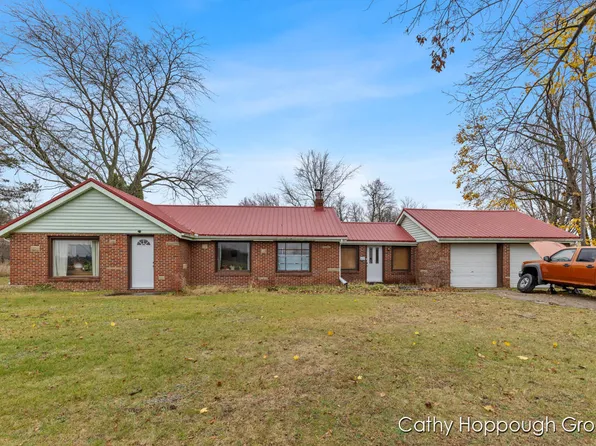 10420 W Herbison Rd, Eagle, MI 48822