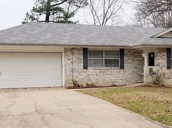 111 Shamrock Dr