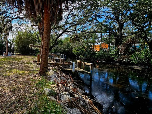 128 21st St NW, Ruskin, FL 33570