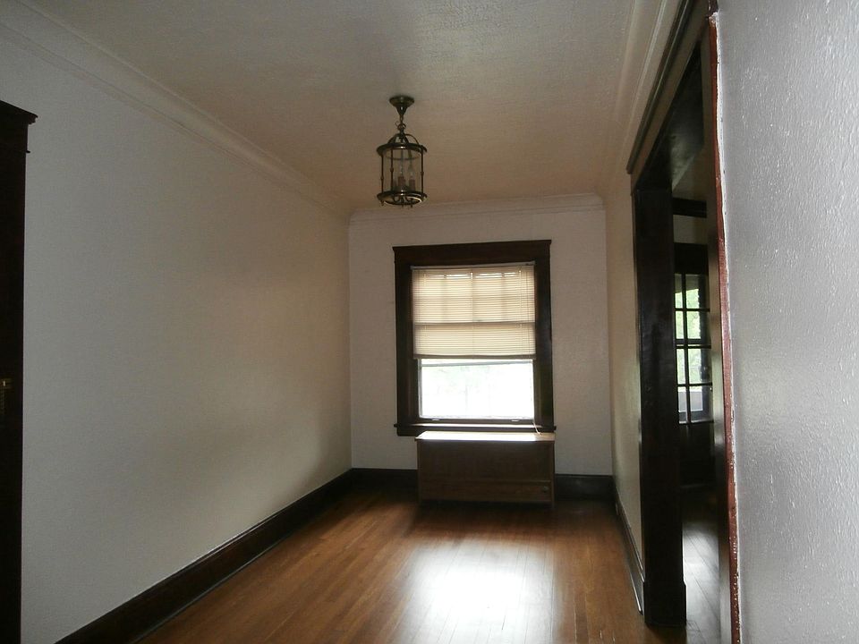 2nd image of 2669 Euclid Heights Blvd APT 2