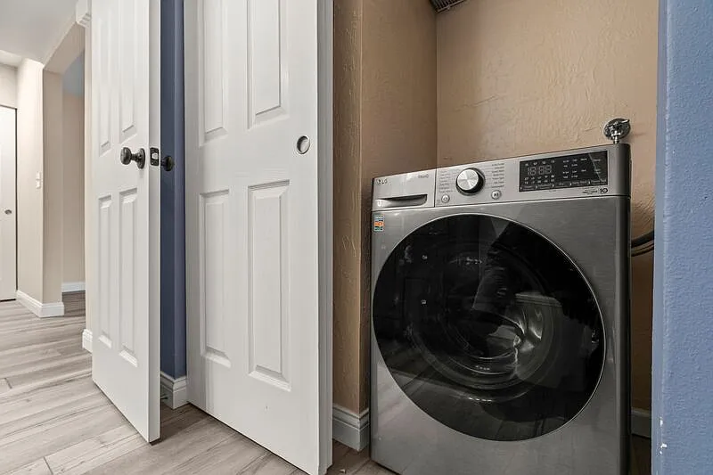 1 bed, 1.0 bath, 640 sqft, $1,950 — Photo 3