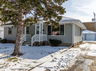 523 E 161st St, South Holland, IL 60473