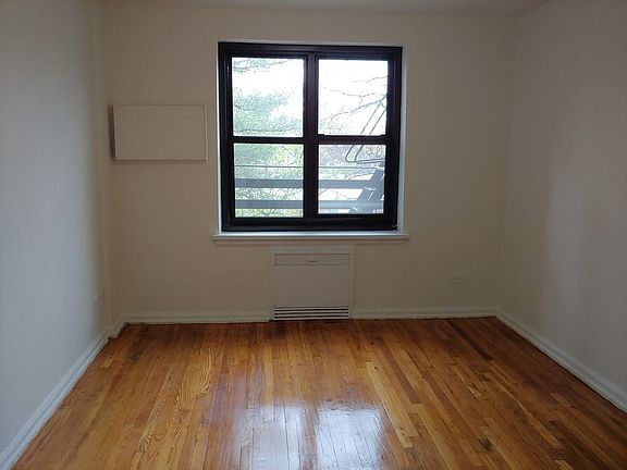 4th image of 7303 Bell Blvd APT 4M