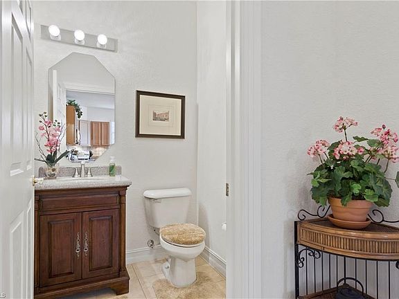 4th image of 9480 River Otter Dr