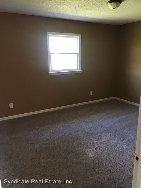 2nd image of 1103 Keswick Pl APT 1