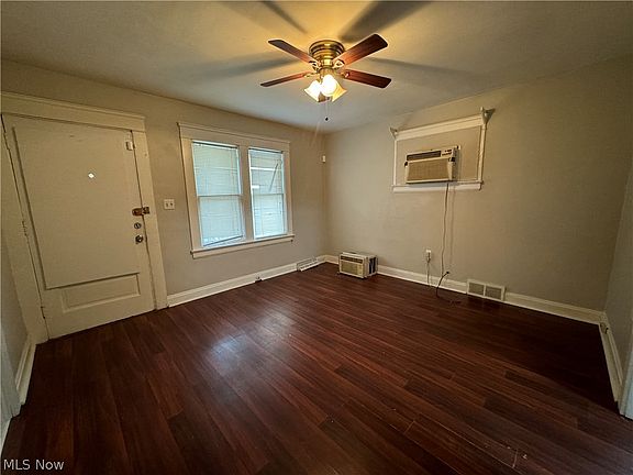 3rd image of 515 E 143rd St