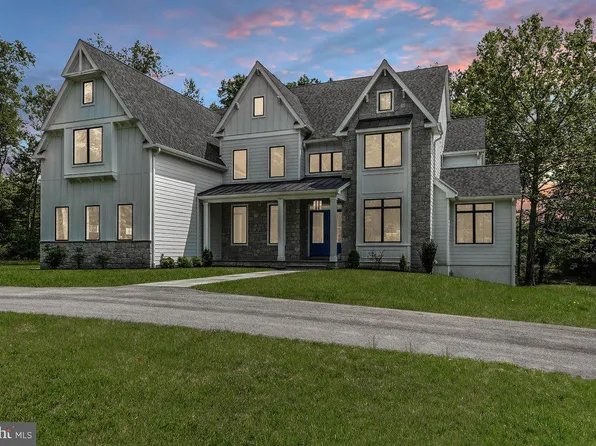 6 Evergreen Ln, Malvern, PA 19355