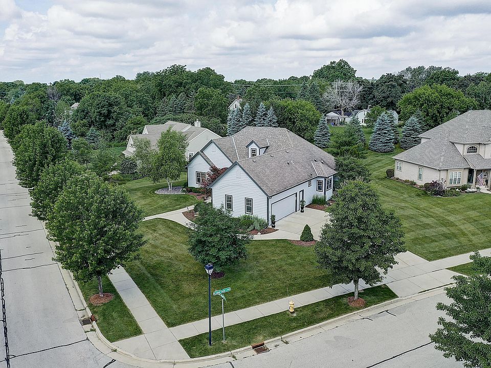 1st image of W51N615 Cedar Reserve Cir