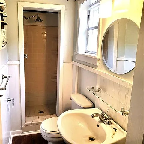 1118 Foucher St — Photo 12