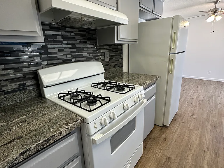 2798 N Junipero Ave #4 — Photo 6