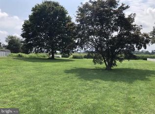 156 W Willow Rd, Willow Street, PA 17584