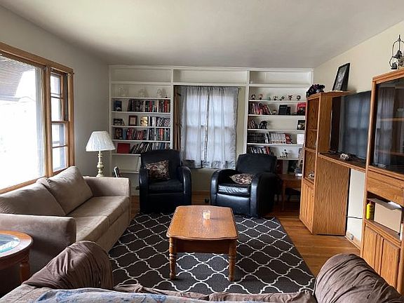 5th image of 720 N Highland Ave