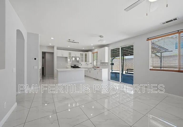 7167 Elsa Ct — Photo 10