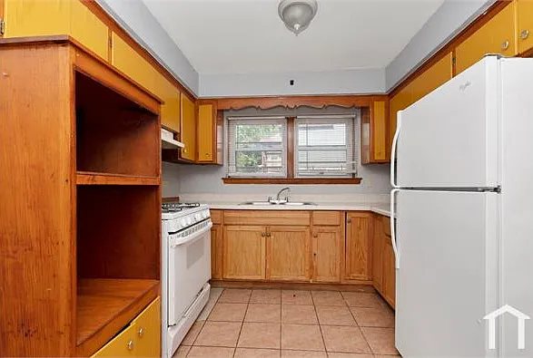 2320 W Garfield Blvd #101 — Photo 8