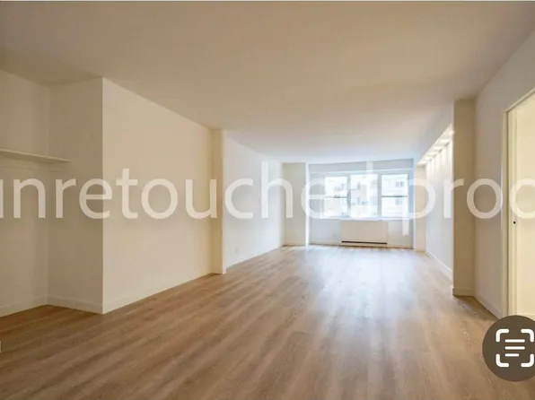 400 East 54th Street image 9 of 24