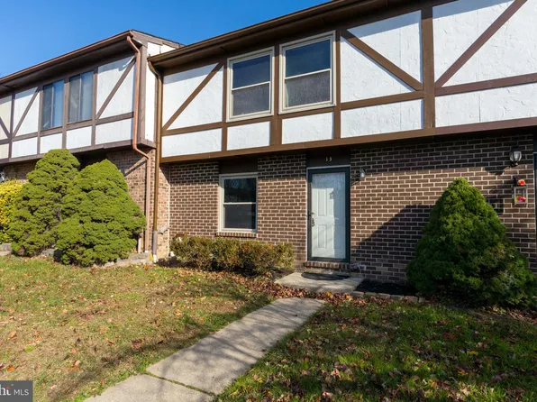 13 Borgia Ct, Parkville, MD 21234