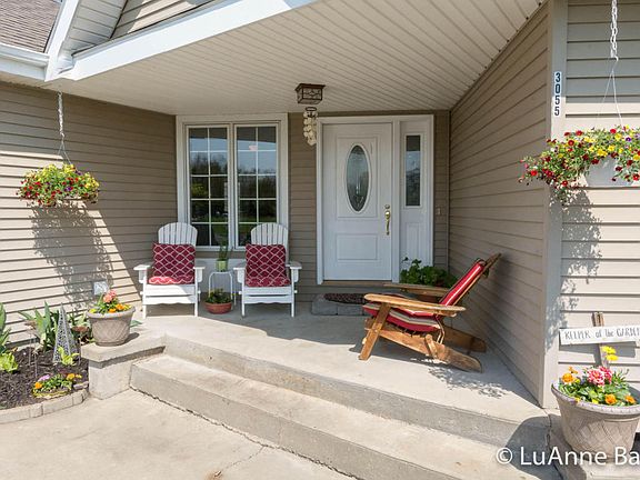 2nd image of 3055 Cottage Ct NE