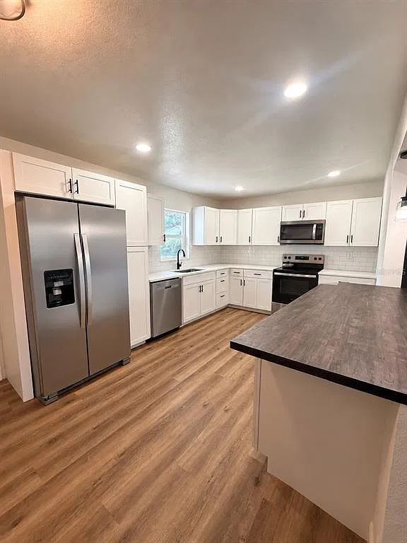 3 bed, 2.0 bath, 1439 sqft, $2,200 — Photo 4